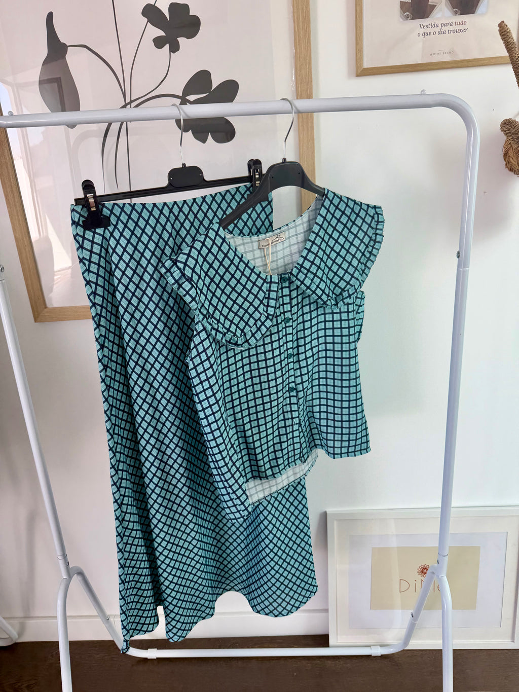 DiME – Conjunto Benedita, top e saia midi xadrez azul (foto 1)