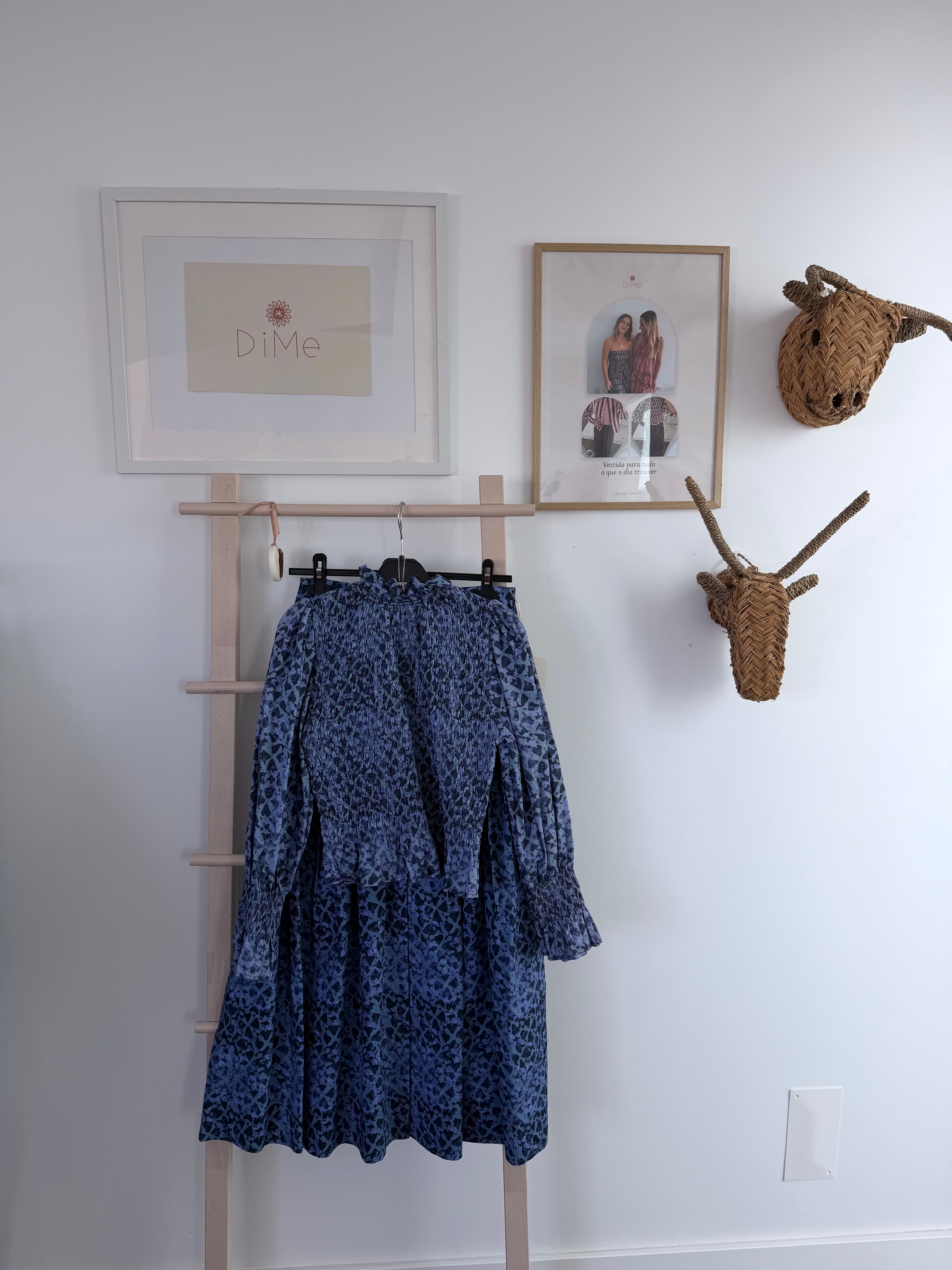 DiME – Conjunto Ágata, top smock e saia midi floral azul (foto 1)